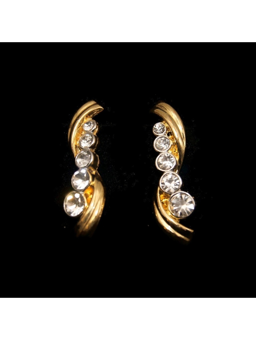 Vintage Gold Tone and Clear Rhinestones Dangle Earrings.